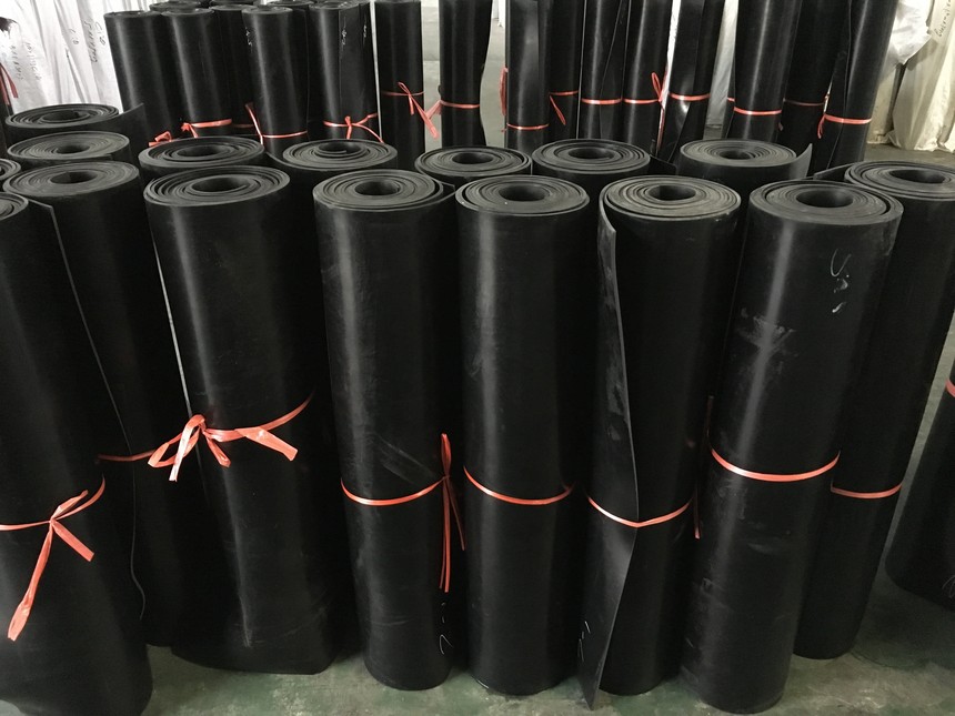 
                你知道耐油橡膠板的制造方法嗎？
            